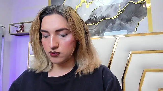 Snapshot of TomLondon_ chatting on 5, 12, 2025 TomLondon online show from 5, 12, 2025