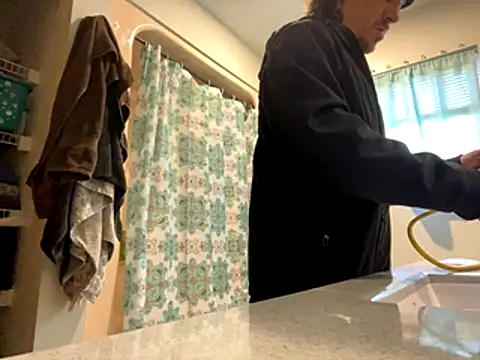 Lilsmokeshow017 online show from 19, 10, 2025