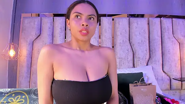 Snapshot of barbara_cambels chatting on 7, 2, 2025 barbara cambels online show from 7, 2, 2025