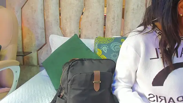 Snapshot of barbara_cambels chatting on 6, 3, 2025 barbara cambels online show from 6, 3, 2025