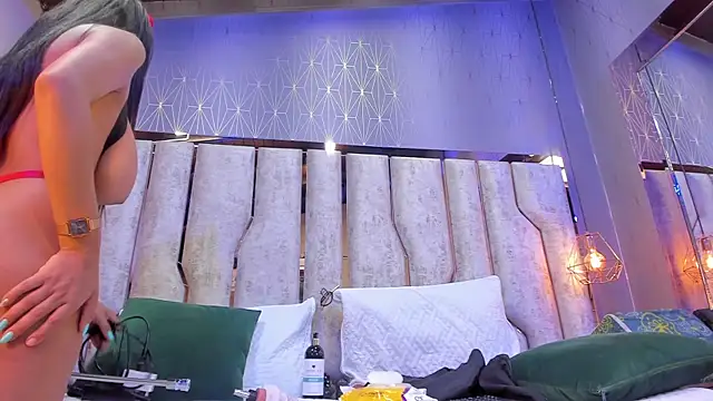 Snapshot of barbara_cambels chatting on 10, 3, 2025 barbara cambels online show from 10, 3, 2025