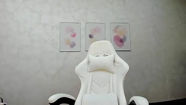 Snapshot of patriciakeys chatting on 4, 3, 2025 patriciakeys online show from 4, 3, 2025