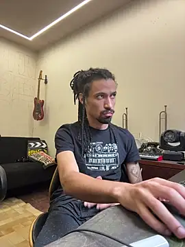 Snapshot of hotcamboy420 chatting on 27, 10, 2025 hotcamboy420 online show from 27, 10, 2025