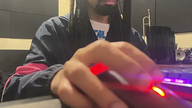 Snapshot of hotcamboy420 chatting on 14, 11, 2025 hotcamboy420 online show from 14, 11, 2025