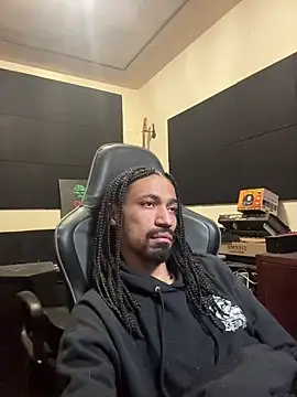 Snapshot of hotcamboy420 chatting on 19, 12, 2025 hotcamboy420 online show from 19, 12, 2025