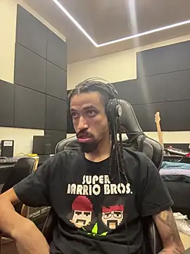 Snapshot of hotcamboy420 chatting on 18, 1, 2026 hotcamboy420 online show from 18, 1, 2026