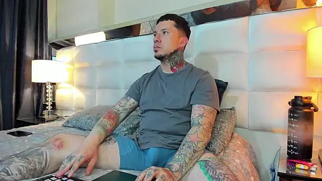 Adam tatto online show from 25, 10, 2025