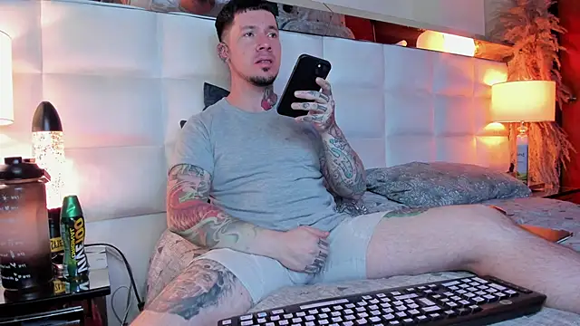 Adam tatto online show from 18, 11, 2025