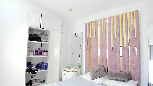 Snapshot of LeahxBarker chatting on 28, 1, 2025 LeahxBarker online show from 28, 1, 2025