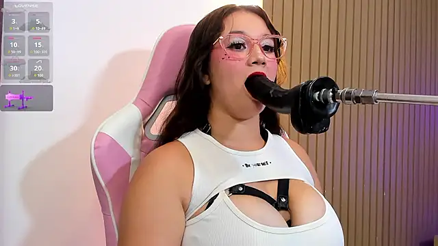 Anniee boobs online show from 13, 3, 2026