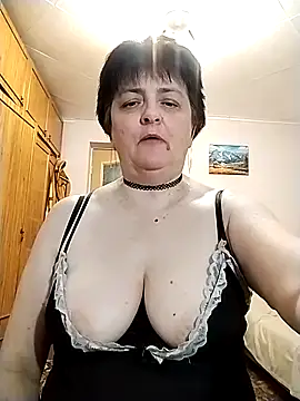 Snapshot of IsXLoves chatting on 11, 9, 2025 IsXLoves online show from 11, 9, 2025