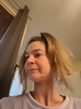 sexy blondegirl online show from 19, 1, 2026