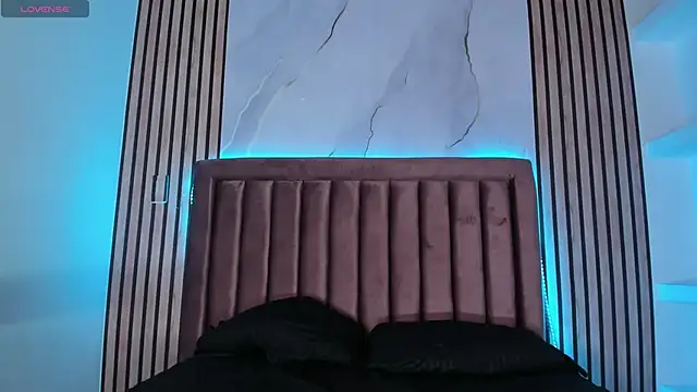 Snapshot of ChloeParkss_ chatting on 10, 1, 2025 ChloeParkss online show from 10, 1, 2025