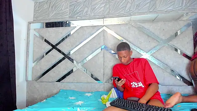 EvaxEmma online show from 28, 2, 2025