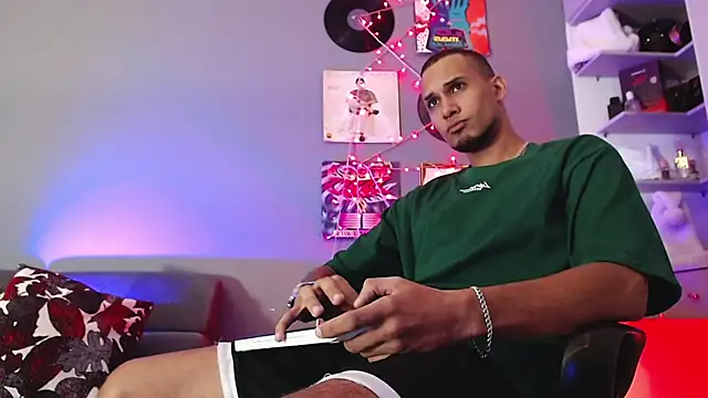 MagnusFrost online show from 3, 1, 2025