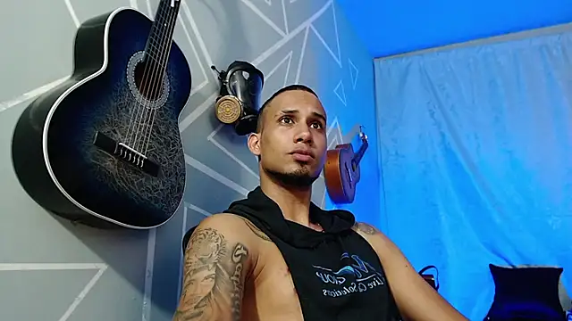 MagnusFrost online show from 6, 2, 2025