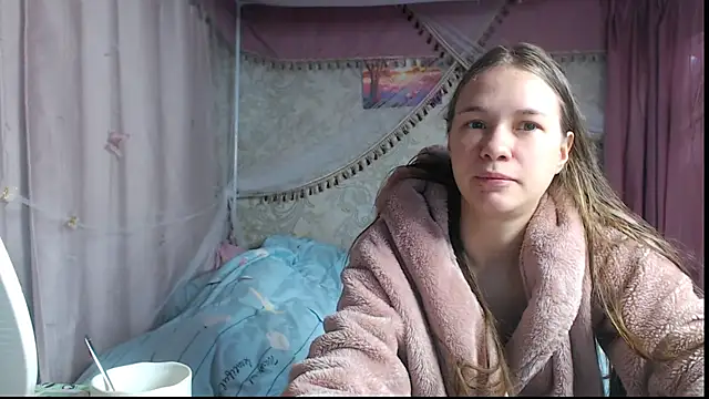 leila bambi  online show from 21, 12, 2025