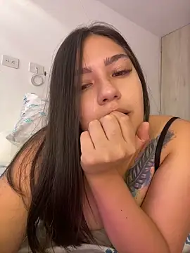 Latina vanessa online show from 31, 1, 2025