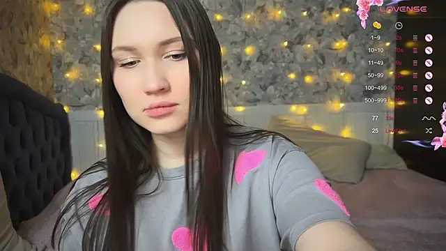 ChloeMillerMeow online show from 4, 3, 2025