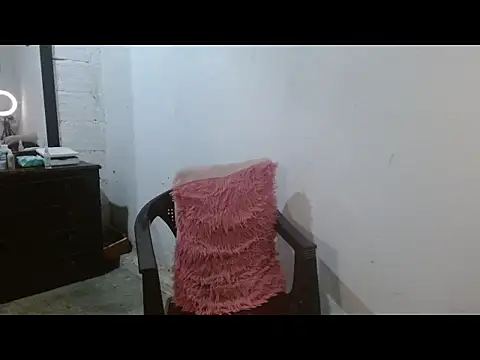 Larry-n-clouds online show from 6, 6, 2026