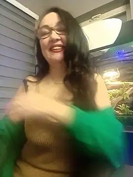 Snapshot of CamilleDesire chatting on 18, 12, 2024 CamilleDesire online show from 18, 12, 2024