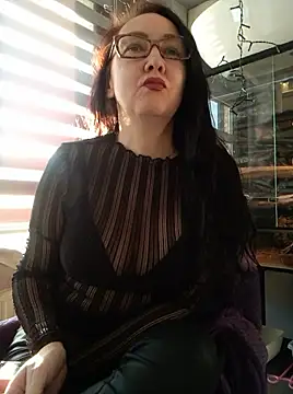 Snapshot of CamilleDesire chatting on 18, 3, 2025 CamilleDesire online show from 18, 3, 2025