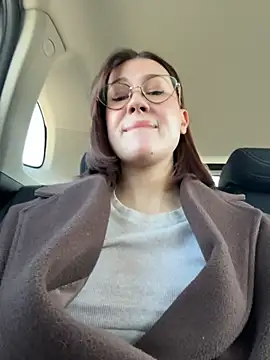 RinaCat online show from 2, 4, 2026