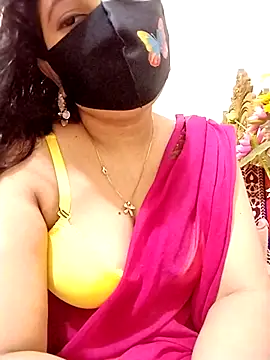 Ameera19 online show from 3, 10, 2025