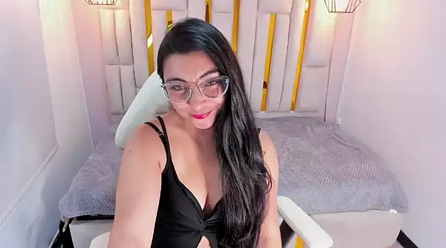 Snapshot of Karla_hernandez_ chatting on 7, 3, 2025 Karla hernandez online show from 7, 3, 2025