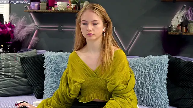 Alexandra Demore online show from 18, 9, 2025