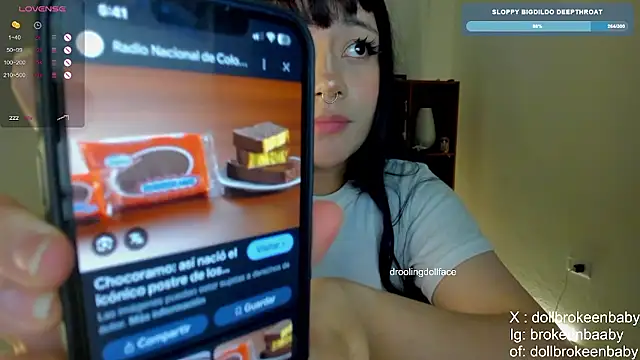 Snapshot of droolingdollfacee chatting on 1, 12, 2024 droolingdollfacee online show from 1, 12, 2024