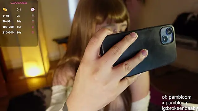 Snapshot of droolingdollfacee chatting on 8, 9, 2025 droolingdollfacee online show from 8, 9, 2025