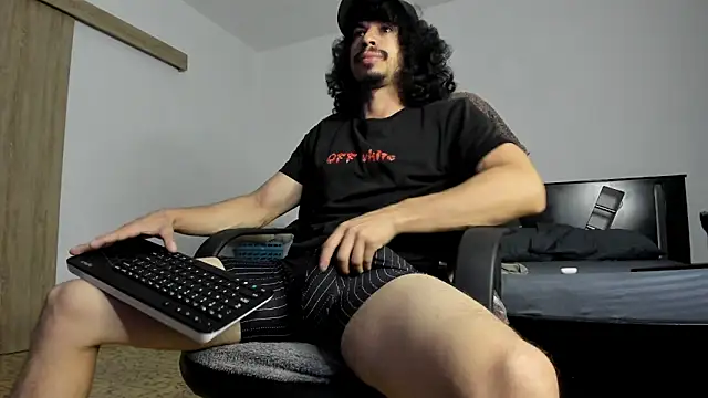 TristanWoods online show from 8, 4, 2026