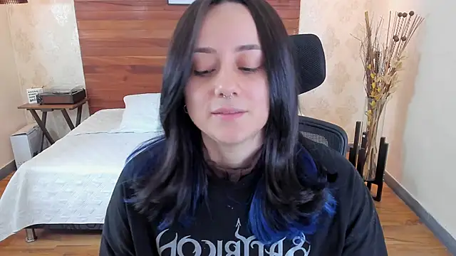 KatherineBond online show from 21, 3, 2025