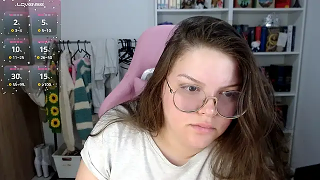 Snapshot of Gabiwaifu chatting on 8, 9, 2025 Gabiwaifu online show from 8, 9, 2025