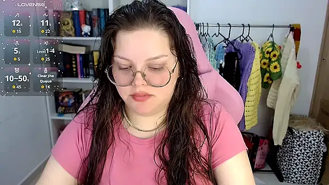 Snapshot of Gabiwaifu chatting on 15, 11, 2025 Gabiwaifu online show from 15, 11, 2025