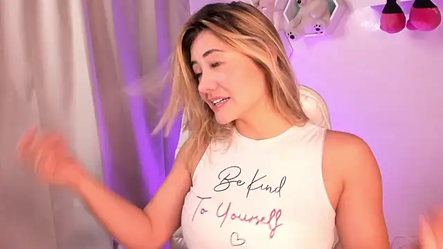 Snapshot of Nataliia_09 chatting on 6, 3, 2025 Nataliia 09 online show from 6, 3, 2025