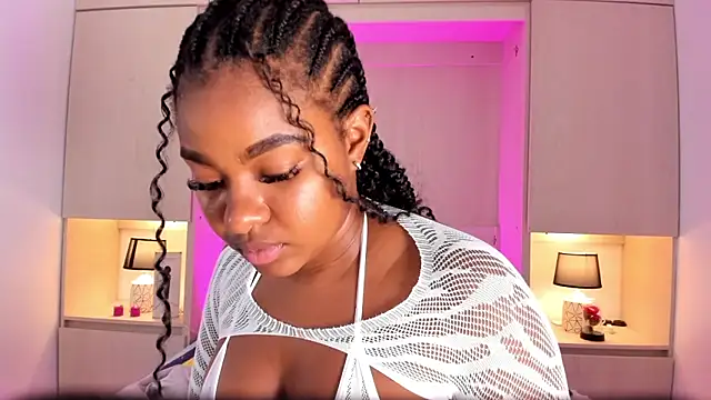 Snapshot of tamaraa_smiith chatting on 8, 1, 2025 tamaraa smiith online show from 8, 1, 2025