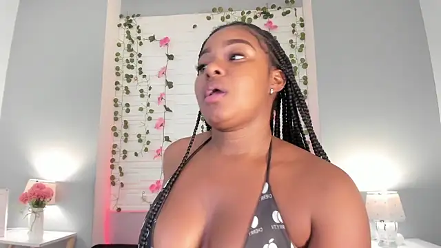 Snapshot of tamaraa_smiith chatting on 24, 2, 2025 tamaraa smiith online show from 24, 2, 2025