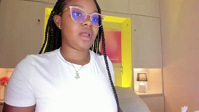 Snapshot of tamaraa_smiith chatting on 16, 3, 2026 tamaraa smiith online show from 16, 3, 2026