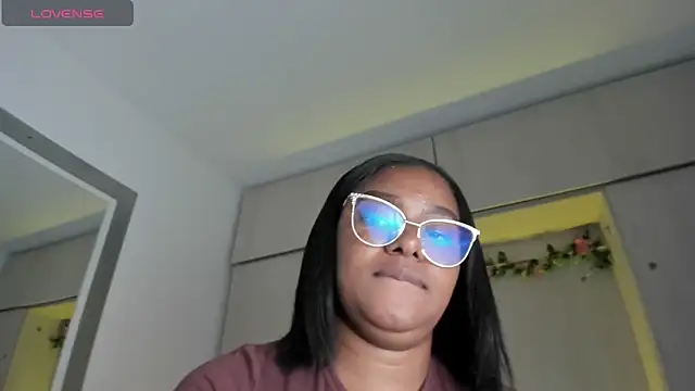 Snapshot of tamaraa_smiith chatting on 15, 4, 2026 tamaraa smiith online show from 15, 4, 2026