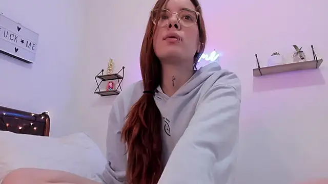 Manuela monroe online show from 18, 12, 2025