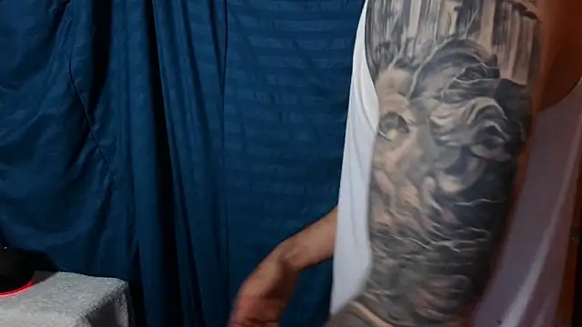 Snapshot of Kenner_fox77 chatting on 26, 12, 2024 Kenner fox77 online show from 26, 12, 2024