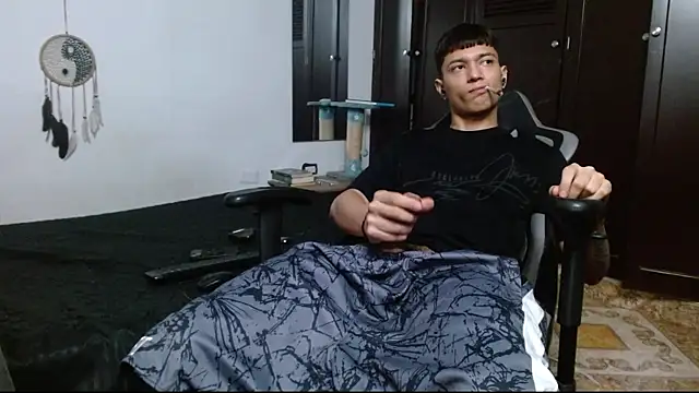 aaron blug online show from 3, 2, 2025