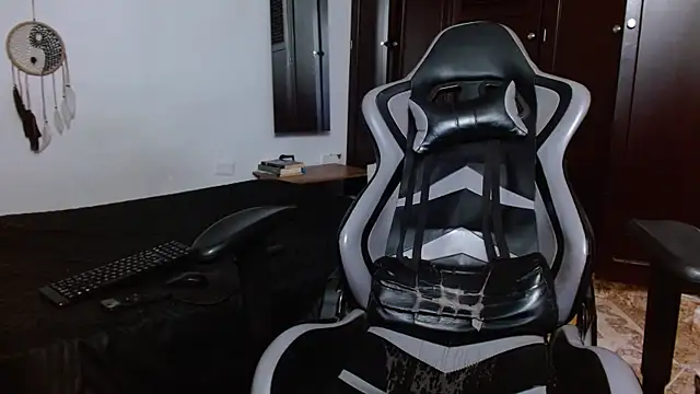 aaron blug online show from 11, 2, 2025