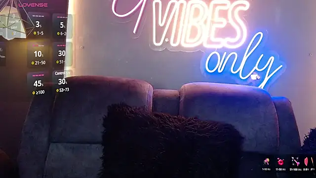 Snapshot of LOLIITA__LOVE chatting on 18, 1, 2025 LOLIITA LOVE online show from 18, 1, 2025