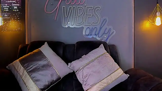 Snapshot of LOLIITA__LOVE chatting on 19, 12, 2025 LOLIITA LOVE online show from 19, 12, 2025