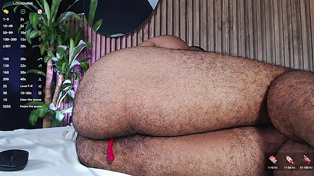 DilanJonnes  online show from 5, 12, 2024