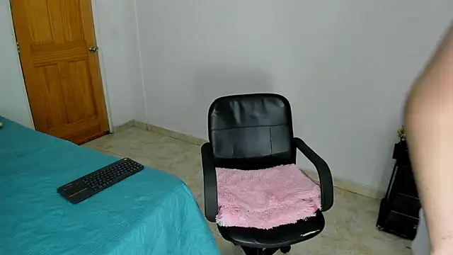  Little angel69 online show from 4, 1, 2025