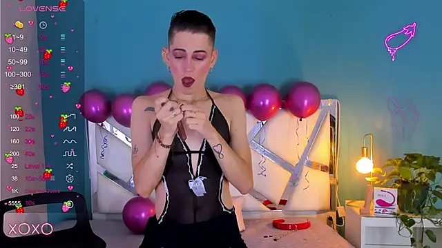 Snapshot of dominic_thailor chatting on 28, 12, 2024 dominic thailor online show from 28, 12, 2024